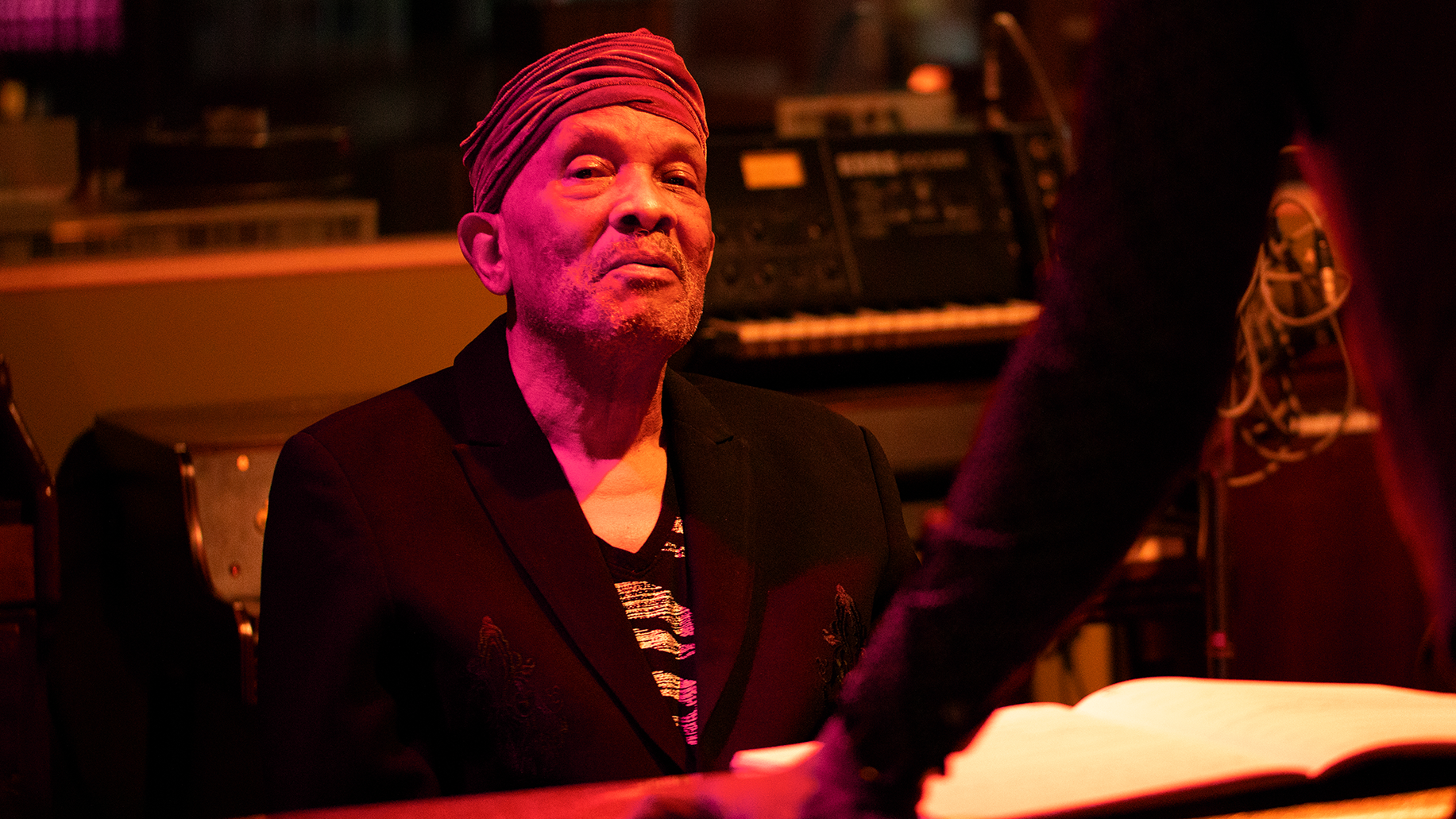 新品 Jazz Is Dead / Roy Ayers 0019471105_10.jpg